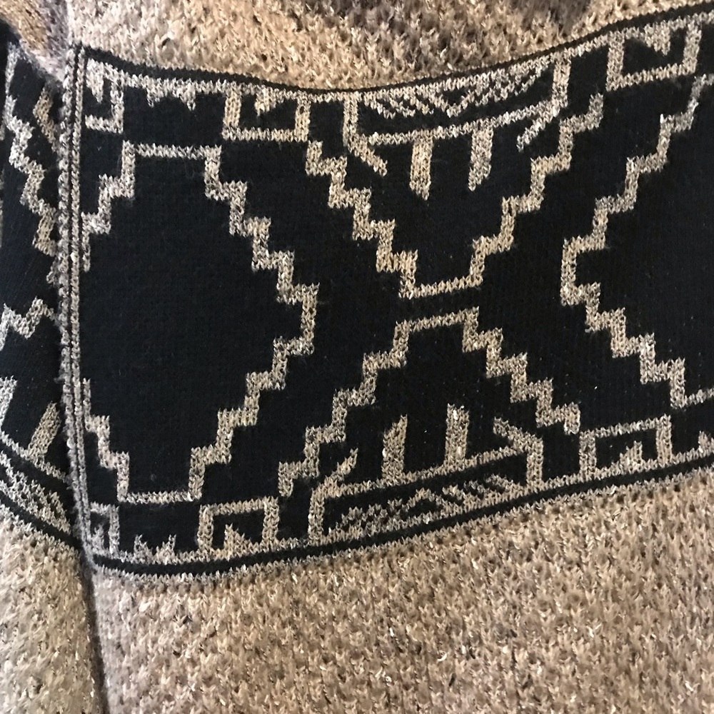 Geometric Block Drape Cardigan - Picture 2 of 4